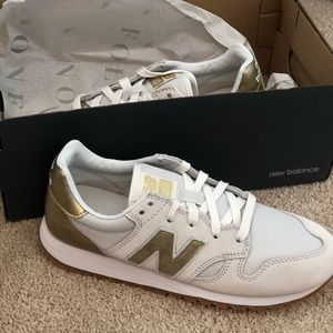 NEW BALANCE SHOES